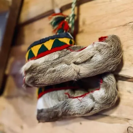 Cozy Hylla * Hamnvag